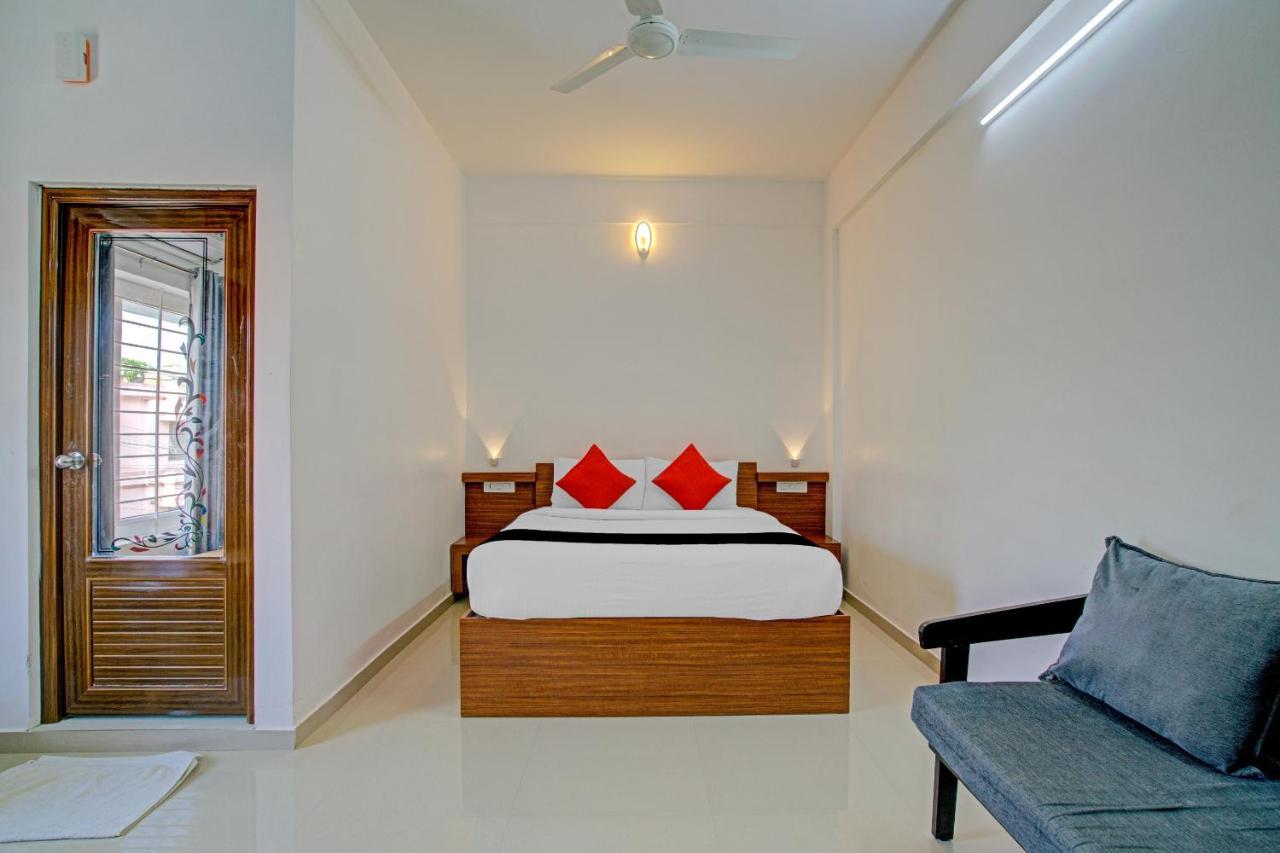Vaccinated Staff- Capital O 74715 Phoenix Holidays Ξενοδοχείο Kochi Εξωτερικό φωτογραφία